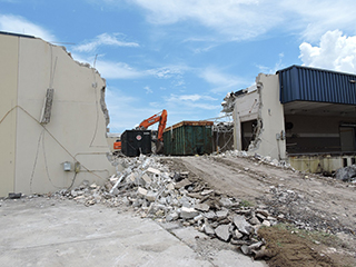 Demolition of old Sky Chefs facility