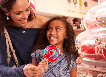 Dylan's Candy Bar family purchasing candy