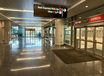 Tampa International Airport opens new Red Express Curbsides